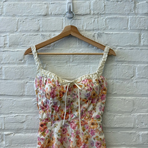 House of CB || Sabrina Corset Fit & Flare‎ Dress Cream Pink XS - Picture 3 of 13